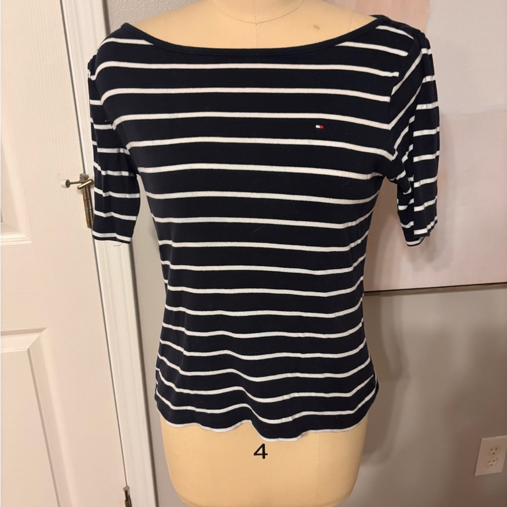 Tommy Hilfiger Women's Navy and White Striped Tee